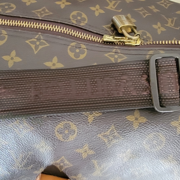 Duffle Bag - Picture 11 of 12